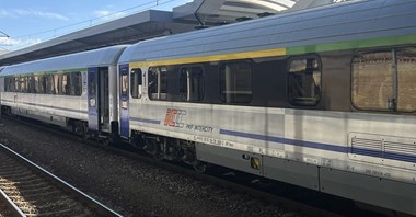 Prawie połowa pociągów PKP Intercity codziennie jedzie dłużej. Przez wózki