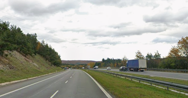 Lekki spadek ruchu i wzrost przychodów na koncesyjnej A4