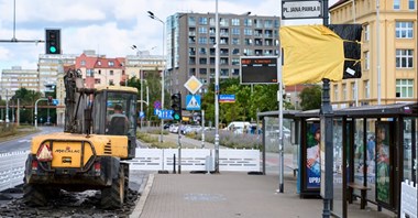 Wrocław. Rozpoczął się remont przystanku na węźle przy Placu Jana Pawła II [zdjęcia]