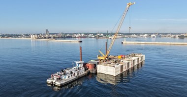 "Ciężki" krok na budowie Portu Zewnętrznego w Porcie Gdynia
