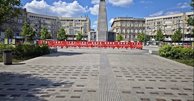 Łódź. Plac Wolności ma dwa lata i jego część znów do remontu
