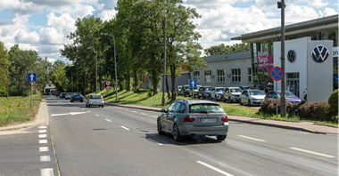 Sześć firm chce rozbudować wylotówkę z Płocka na Warszawę