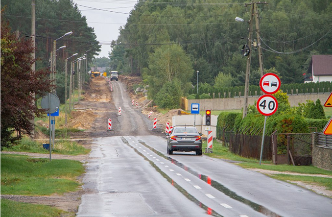 Postępują prace na drodze pod Bełchatowem