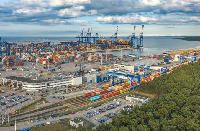 Baltic hub ma dwie nowe suwnice. Obsłuży więcej kontenerów kolejowych 
