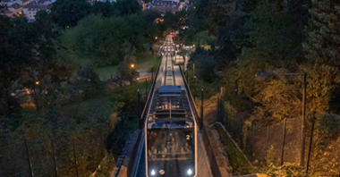 Stare wagony kolejki Petřín trafiły do muzem. Nowe korzystają z poprawionej infrastruktury