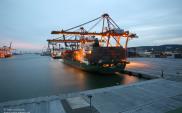 Gdynia: Port z niewielkim spadkiem przeładunków w 2015 roku