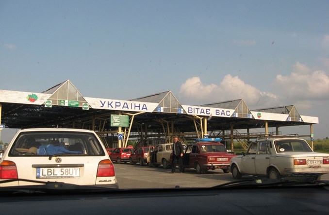 Pożyczymy Ukrainie 68 mln euro na drogi. Adamczyk: To decyzja PO
