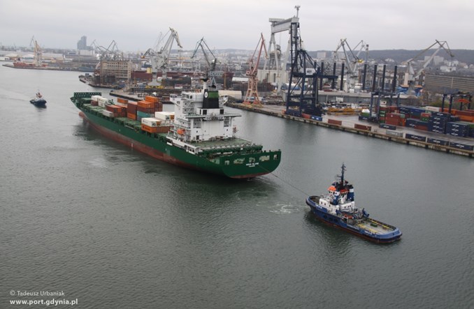 Port Gdynia: 19,5 mln ton przeładowanych towarów w 2016 roku