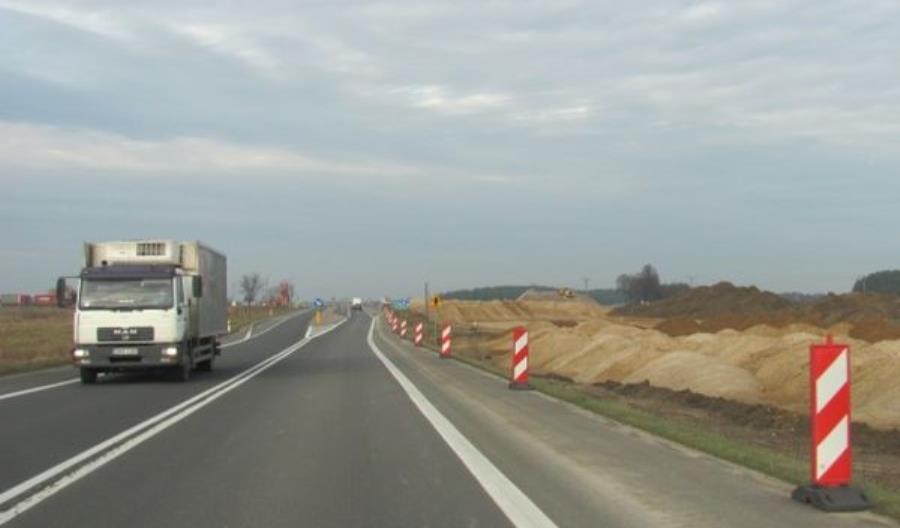 Mamy umowy na dofinansowanie 1000 km dróg. Przodujemy w Europie Mamy umowy na dofinansowanie 1000 km dróg. Przodujemy w Europie