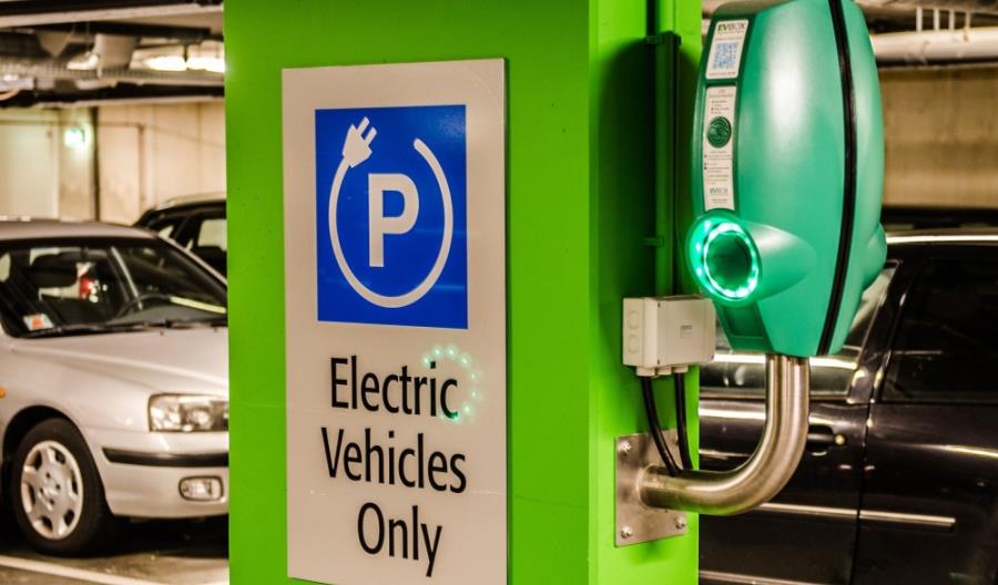 Gdzie naładujemy elektryka, zatankujemy gaz ziemny lub wodór? Jest projekt Gdzie naładujemy elektryka, zatankujemy gaz ziemny lub wodór? Jest projekt