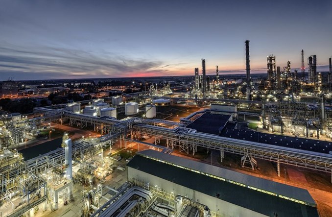 Więcej czasu na decyzję KE w sprawie połączenia Orlenu i Lotosu  