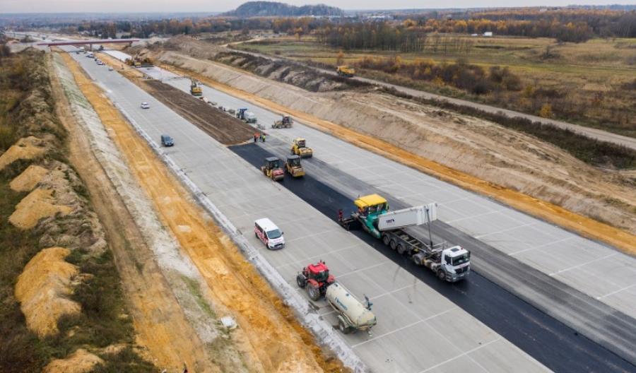 Betonowa nawierzchnia na A1 obwodnicy Częstochowy ułożona Betonowa nawierzchnia na A1 obwodnicy Częstochowy ułożona