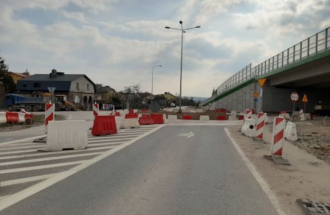 Adamczyk: Inwestycje drogowe i kolejowe nadal będą realizowane