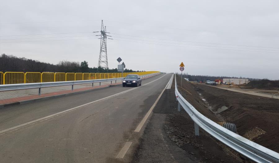 Łatwiej przejechać nad A1. Trzy kolejne wiadukty otwarte Łatwiej przejechać nad A1. Trzy kolejne wiadukty otwarte