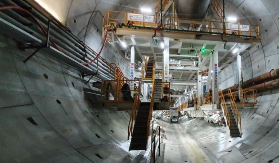 Tunel w Świnoujściu. Tarcza drążąca dotarła na drugi brzeg Tunel w Świnoujściu. Tarcza drążąca dotarła na drugi brzeg