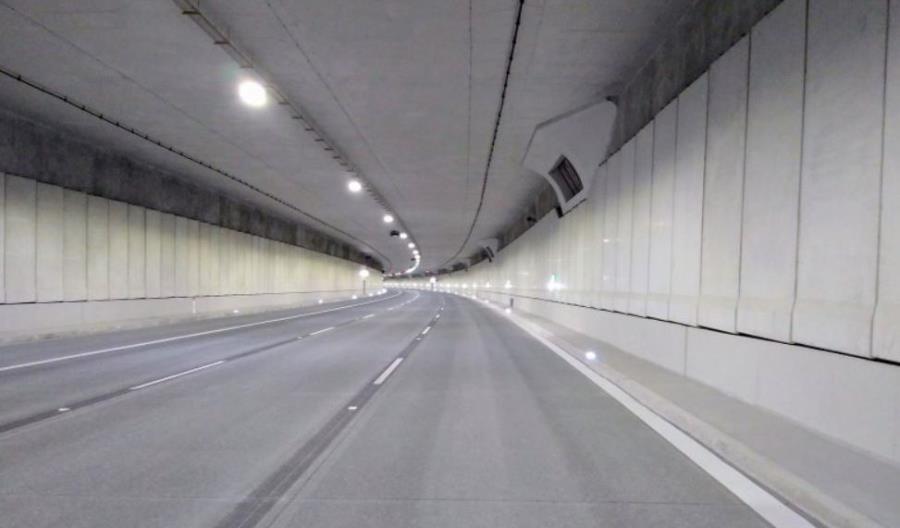 Kłopoty z odbiorami tunelu POW nie zmieniają deklaracji: otwarcie jesienią Kłopoty z odbiorami tunelu POW nie zmieniają deklaracji: otwarcie jesienią