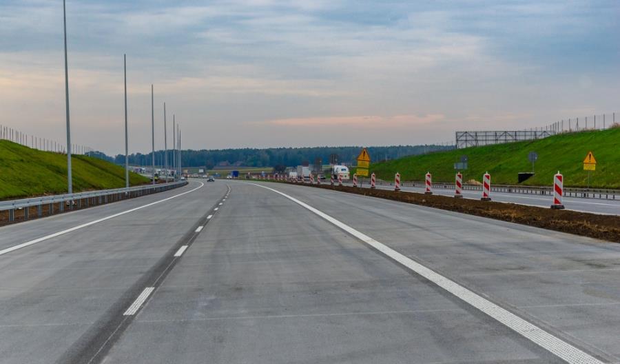 Po dwa pasy na całej budowanej A1 od jutra, wkrótce odcinkowo trzeci pas Po dwa pasy na całej budowanej A1 od jutra, wkrótce odcinkowo trzeci pas