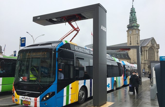 ABB dostarczy stacje ładowania elektrobusów do Belgii, Szwecji i Kanady