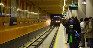 II linia metra przewiozła ponad 7,6 mln pasażerów