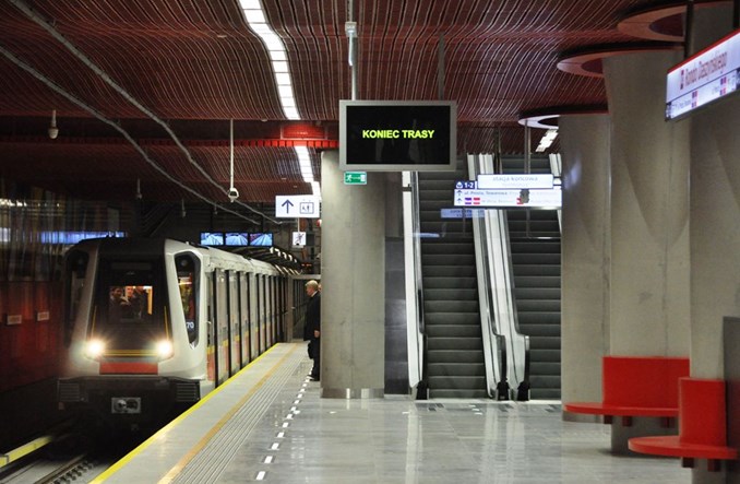 Metro wyjeździ kilometry przed otwarciem w czwartek