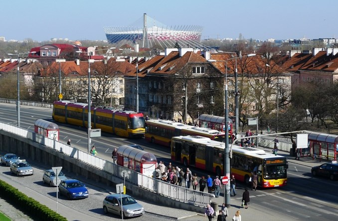 Warszawa: Jest poprawa z klimatyzacją w komunikacji