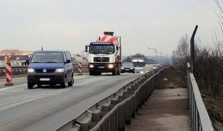 Radom: Umowa na przebudowę alei Wojska Polskiego podpisana Radom: Umowa na przebudowę alei Wojska Polskiego podpisana