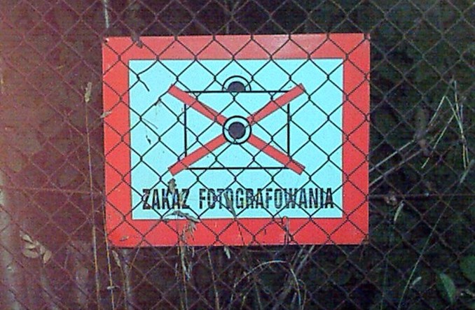 Kolej wymaga pozwoleń na fotografowanie dworców.  Bezpodstawnie?