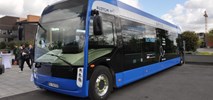 Paryż. Przetarg na 800 elektrobusów bez Solarisa, ale… z polskimi ładowarkami