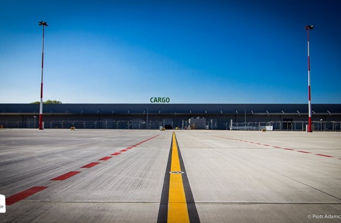 Pyrzowice z infrastrukturą cargo, ale bez nowej drogi i kolei