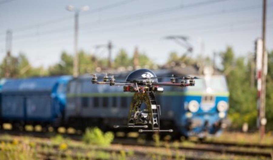 Dlaczego boimy się dronów Dlaczego boimy się dronów
