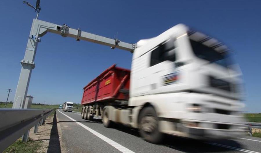 Stachowicz: Rozwiązań problemu przepustowości na autostradach jest kilka Stachowicz: Rozwiązań problemu przepustowości na autostradach jest kilka