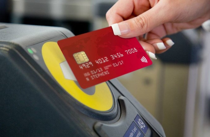 MCX: Karty zbliżeniowe na stałe wejdą do transportu publicznego