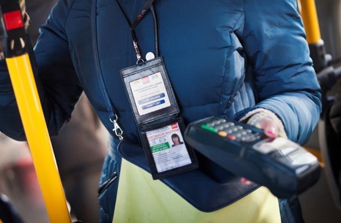 Co szósta osoba nie kasuje biletu. Długi milionowe