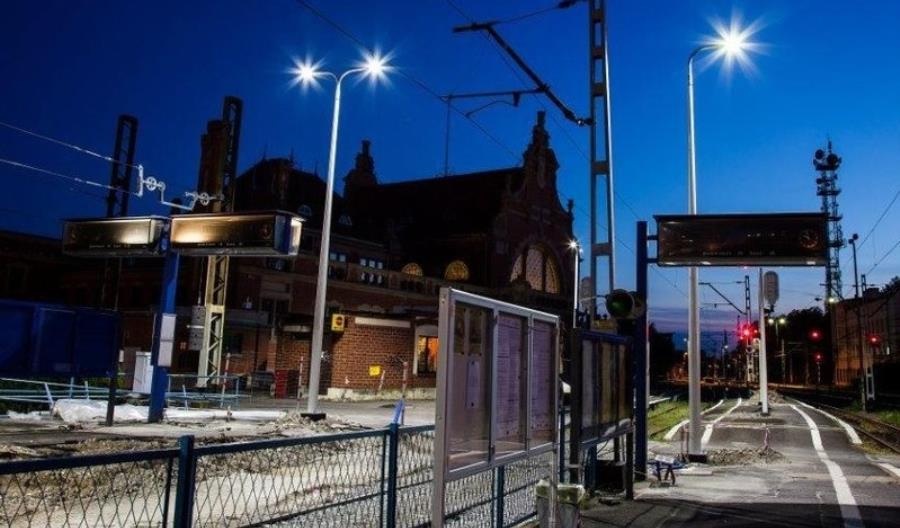 PKP PLK przechodzą na światła w technologii LED PKP PLK przechodzą na światła w technologii LED