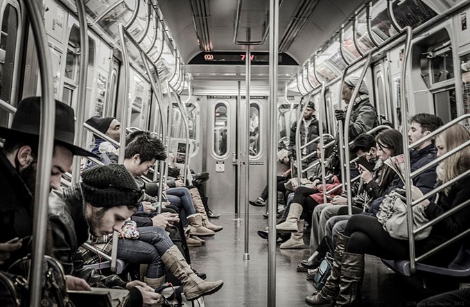 Nowy Jork. Amazon dostarcza przesyłki… metrem. Tak najszybciej