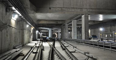 Metro. Braki w dokumentacji. Odwołania firm w przetargu