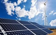 Bloomberg: Wzrost inwestycji w zieloną energię pierwszy raz od 3 lat