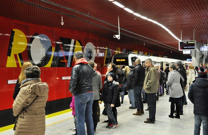 28 milionów pasażerów II linii metra
