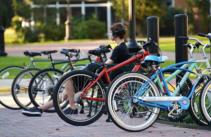 Waszyngton. Czy karać za jeżdżenie na rowerze ze słuchawkami na uszach?