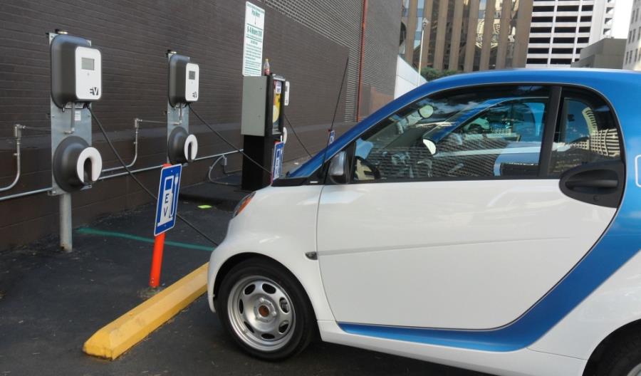 Rozwój elektromobilności przyczyni się do wzrostu bezrobocia? Rozwój elektromobilności przyczyni się do wzrostu bezrobocia?