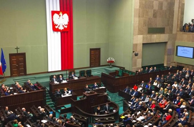 Szydło: Stawiamy na kompleksowy rozwój