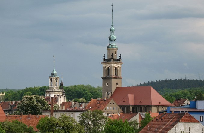 Świebodzice kupują mercedesy