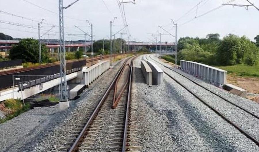 Oferty na poprawę kolei do Portu Gdańsk znacznie poza budżetem Oferty na poprawę kolei do Portu Gdańsk znacznie poza budżetem