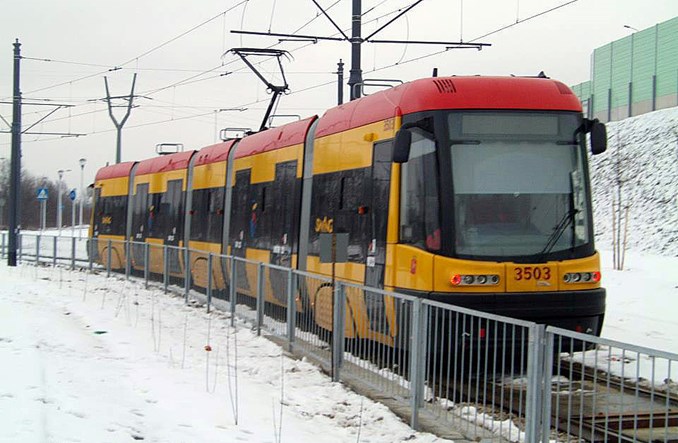 Warszawa: Kolejarze nie umieli wydać, 400 mln zł zyskają tramwajarze