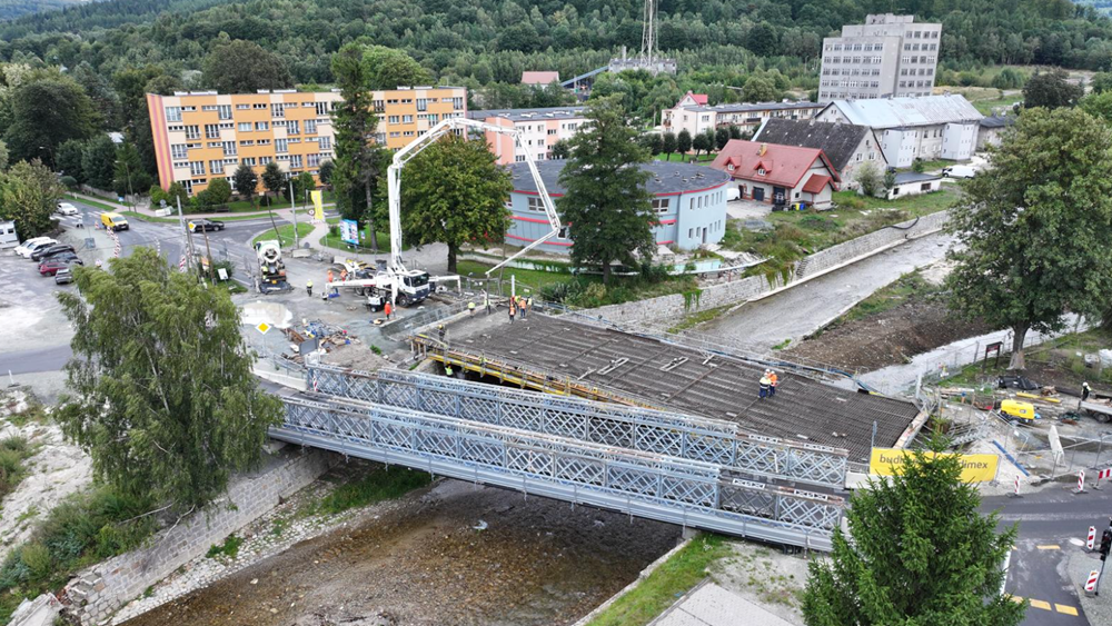 Kolejny etap budowy mostu w Stroniu Śląskim