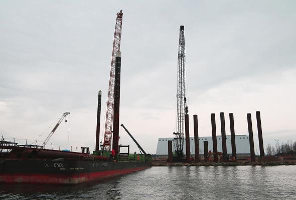 Gdańsk: Zakończenie palowania nabrzeża T2 w DCT