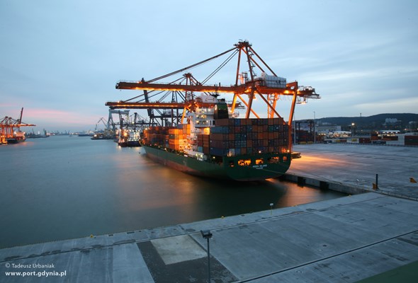 Port Gdynia: Pierwszy statek przy nowym Nabrzeżu Bułgarskim