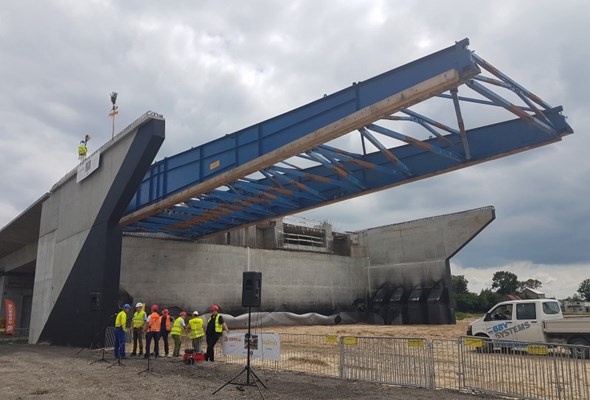 S7 na Pomorzu: Konstrukcja mostu przez Nogat gotowa 