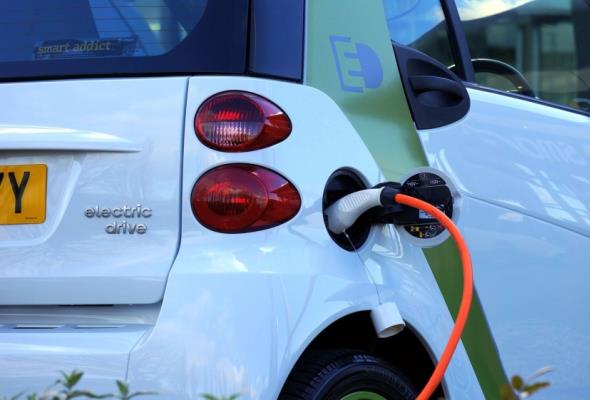 Ustawa o elektromobilności nie wejdzie w życie 1 stycznia