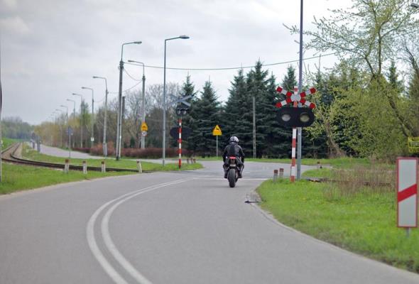 Bezpieczniej w Teresinie na skrzyżowaniu linii kolejowej Warszawa – Poznań i drogi